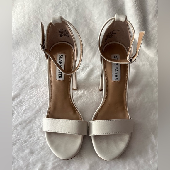 Steve Madden Shoes - Steve Madden Tiaa White Leather Block Heels Sandals 7.5